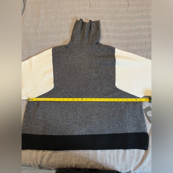 NWT Vince Camuto Colorblock Turtleneck Sweater Size 1X - Picture 9 of 12